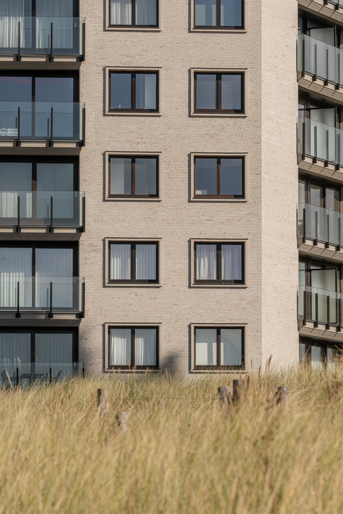 Pilar Shoots West Corner LR 13