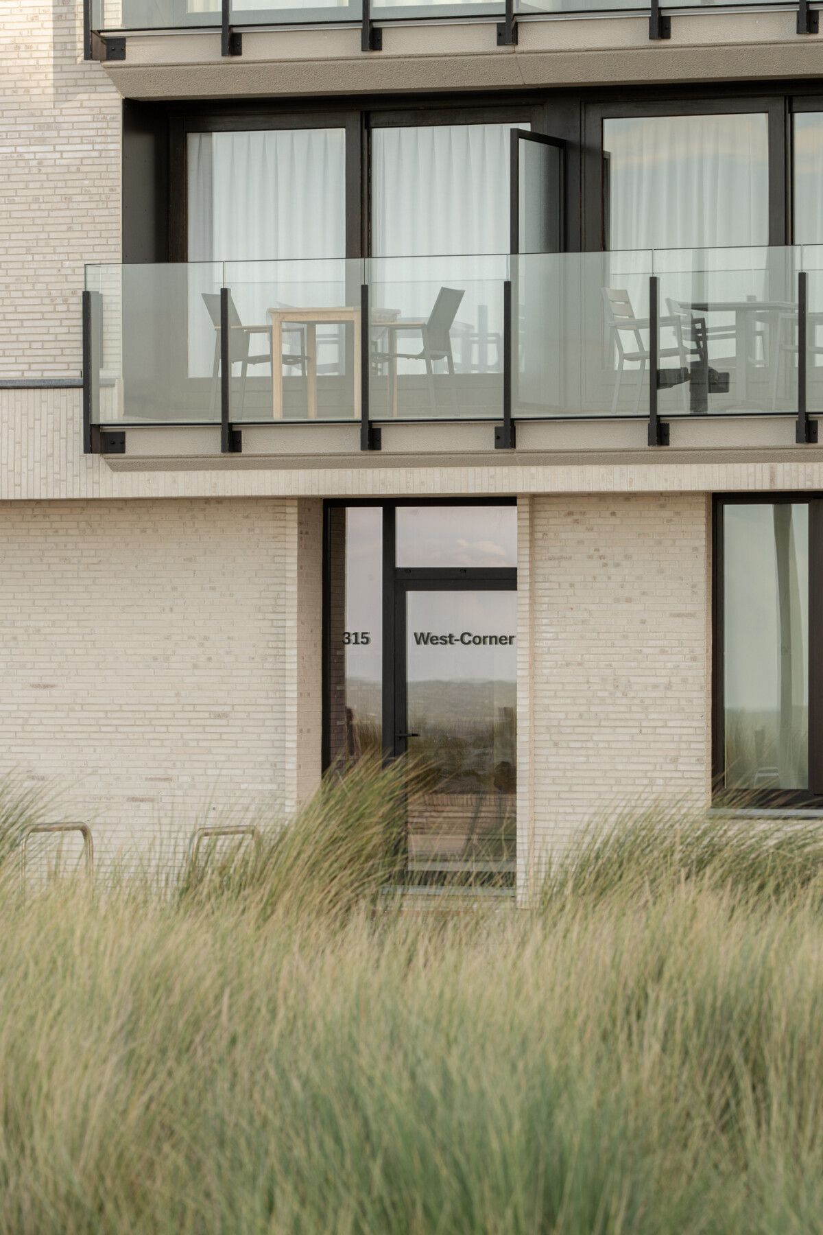 Pilar Shoots West Corner LR 16