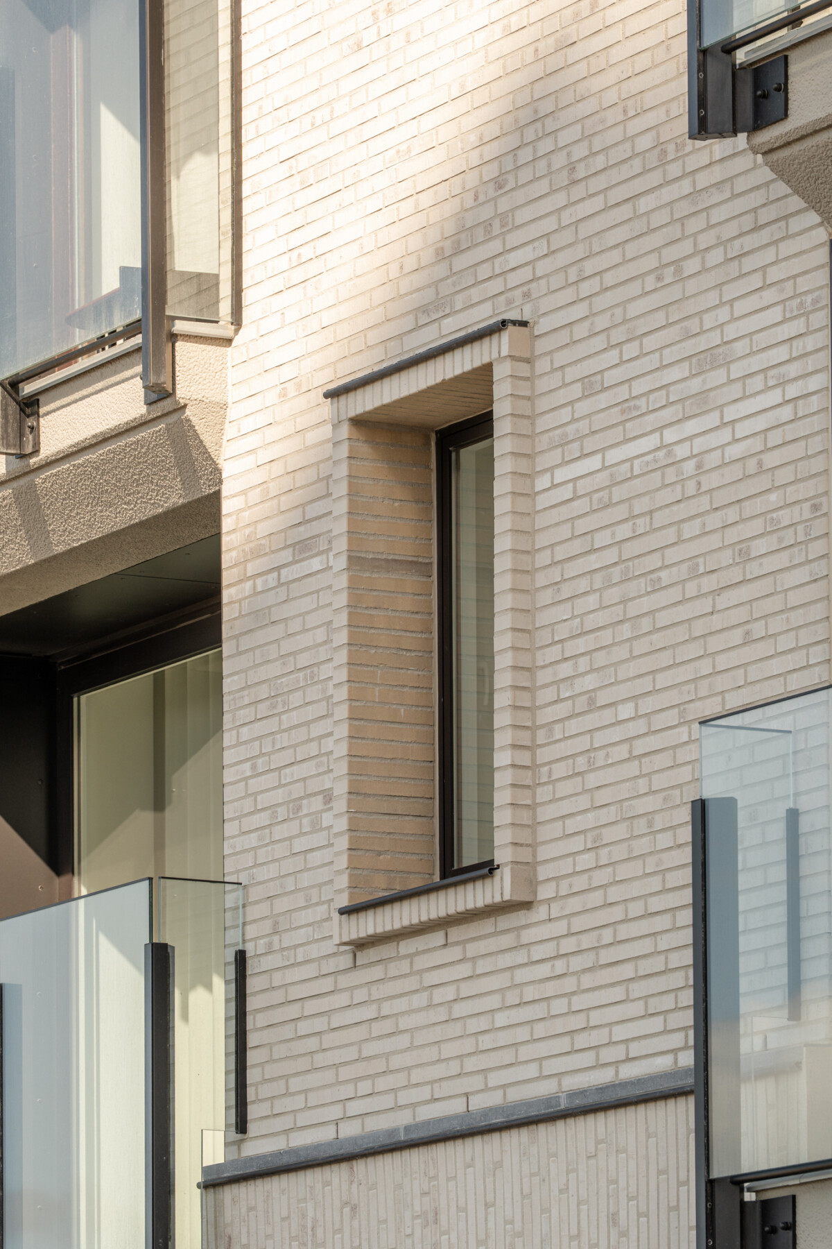 Pilar Shoots West Corner LR 20