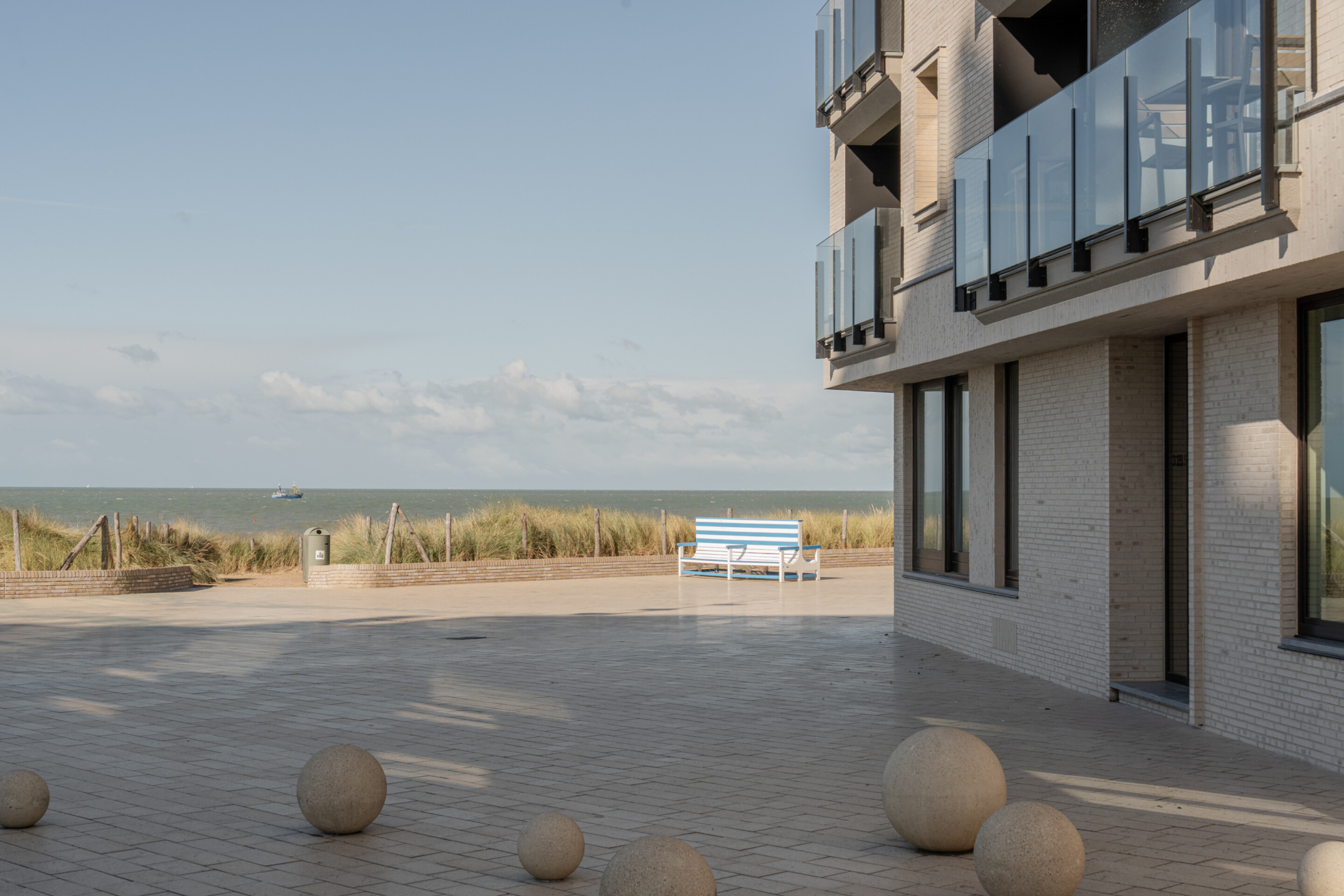 Pilar Shoots West Corner LR 7